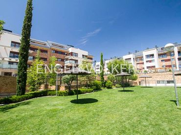 Penthouse mit Balkon zur Miete in Zona Monte El Pilar