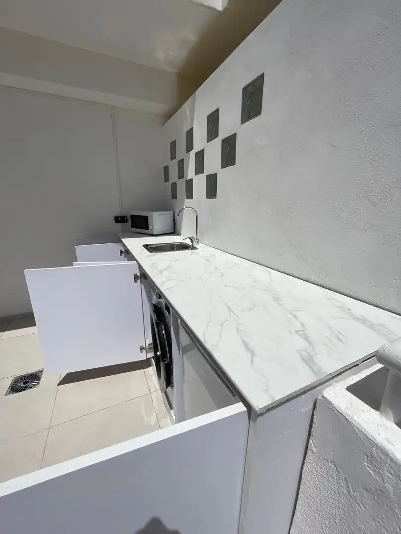 Cuina de Dúplex en venda en Torrevieja amb Terrassa, Moblat i Balcó