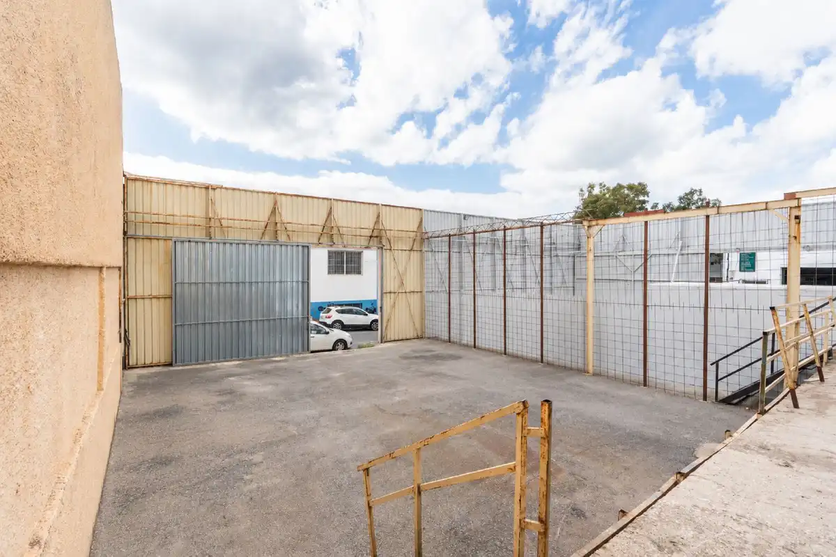 Parking of Commercial properties for sale in Milla de Oro