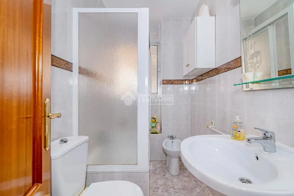 Bathroom of Detached homes for sale in Loja  with Air Conditioner