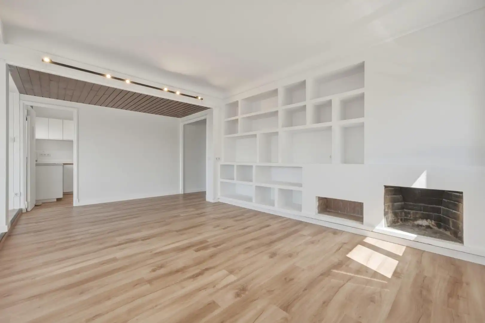 Attic for rent in Santa Catalina