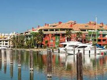 Apartament amb piscina de lloguer a Puerto de Sotogrande - La Marina