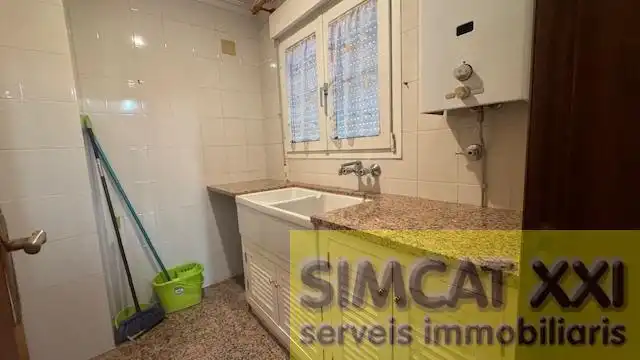 Kitchen of Houses for sale in Figueres  with Air Conditioner, Heating and Terrace