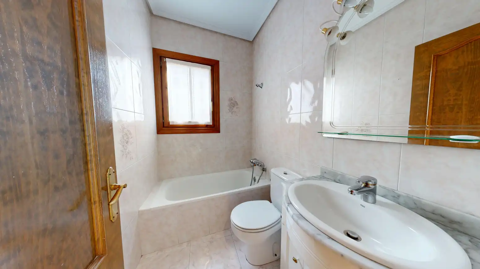 Bathroom of Houses for sale in Tafalla  with Heating, Parquet flooring and Terrace