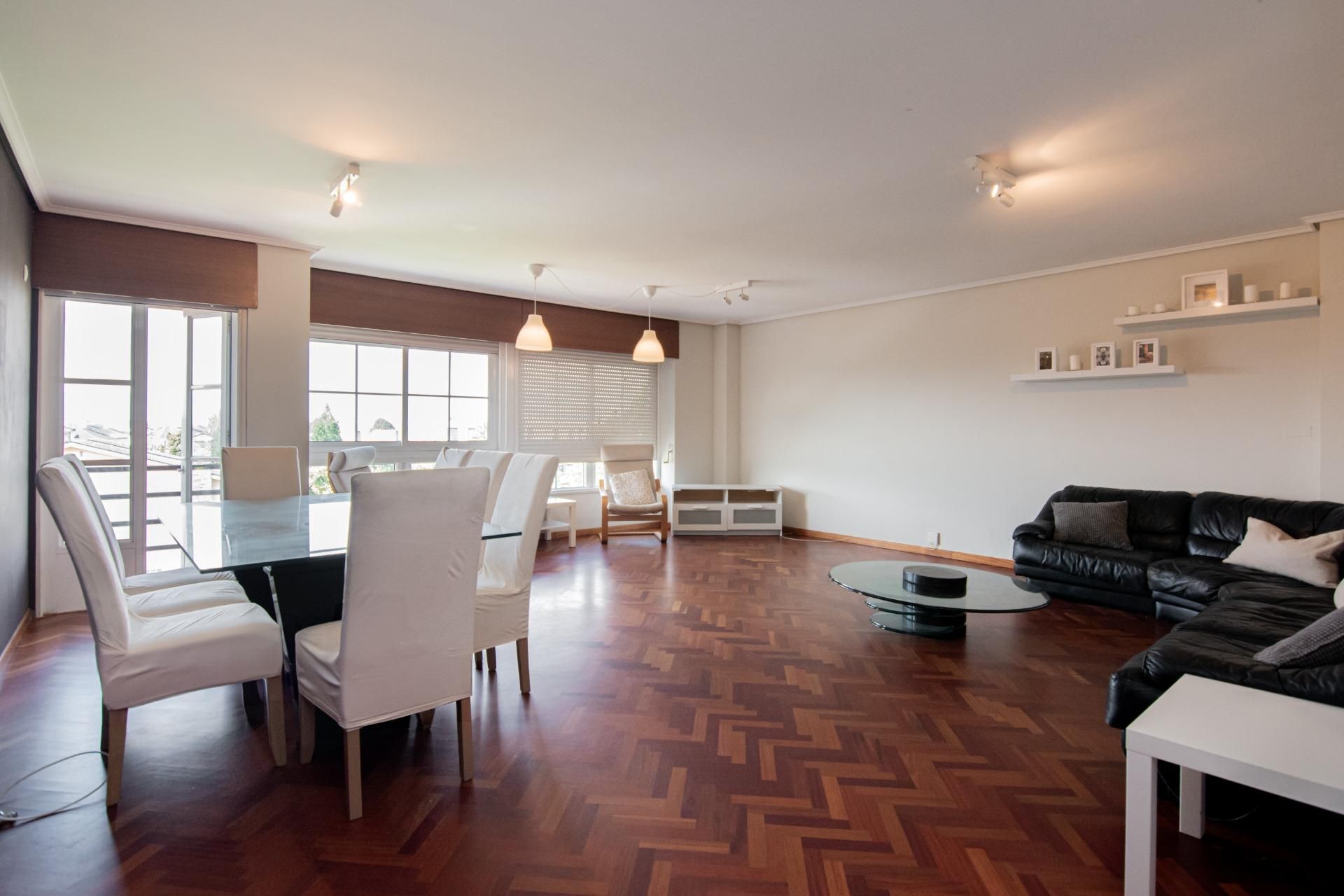 Dining room of Duplex for sale in Oleiros  with Heating, Private garden and Parquet flooring