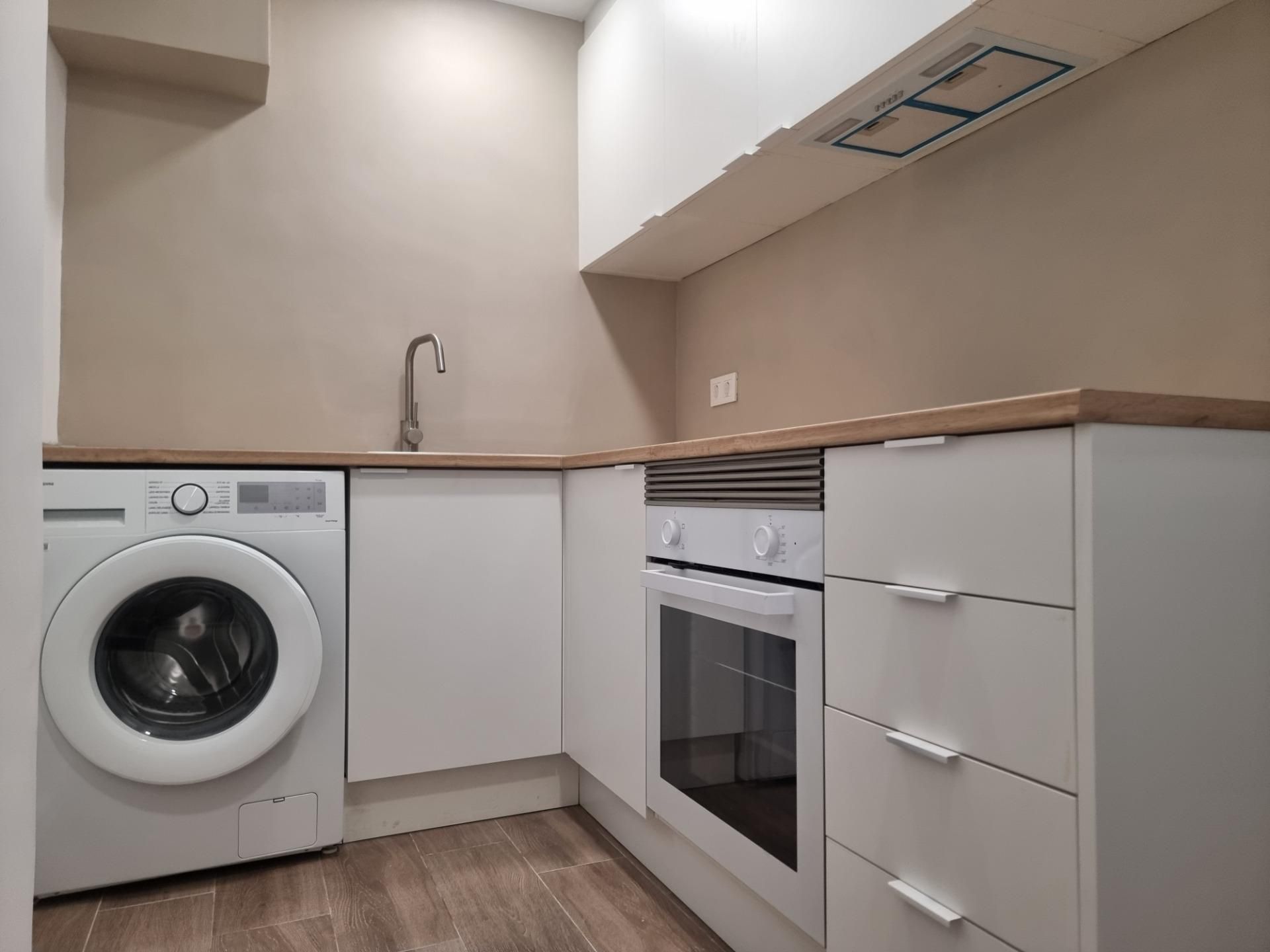 Kitchen of Flat to rent in  Valencia Capital  with Air Conditioner and Balcony