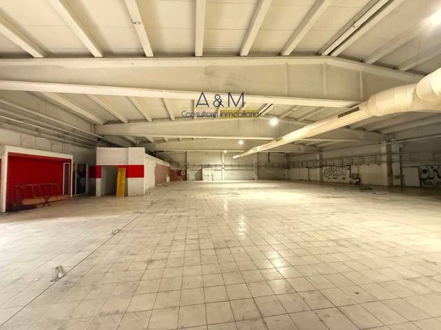 Nave industrial en Alquiler en Kilimanjaro en Pinar del Jalón