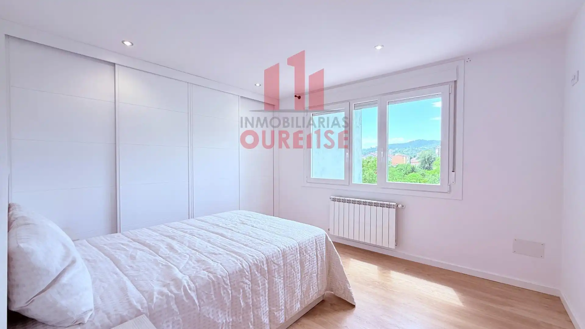 Bedroom of Flat for rent in Ourense Capital   with Heating and Furnished