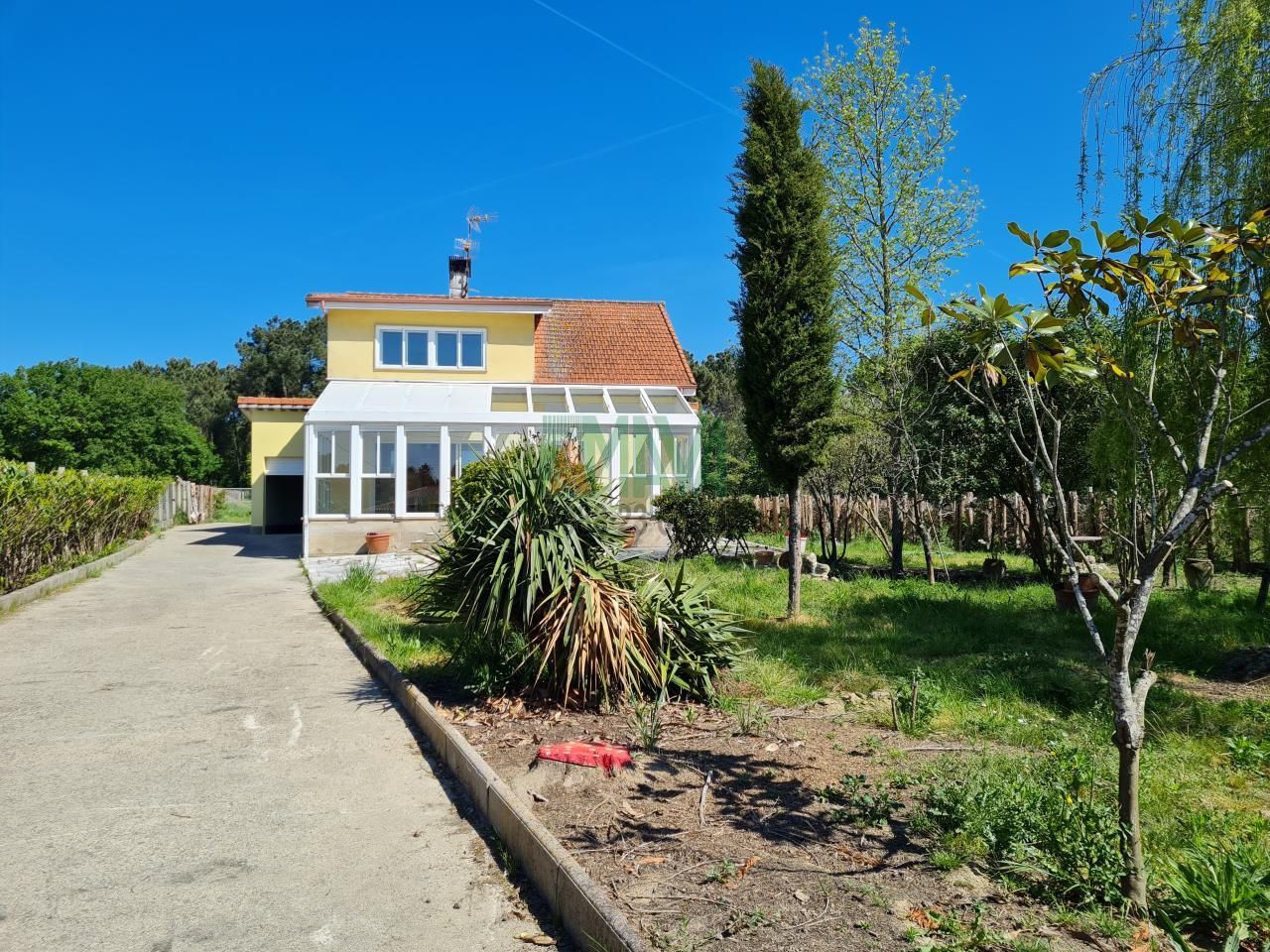 Jardí de Casa o xalet en venda en Coles amb Calefacció, Jardí privat i Traster