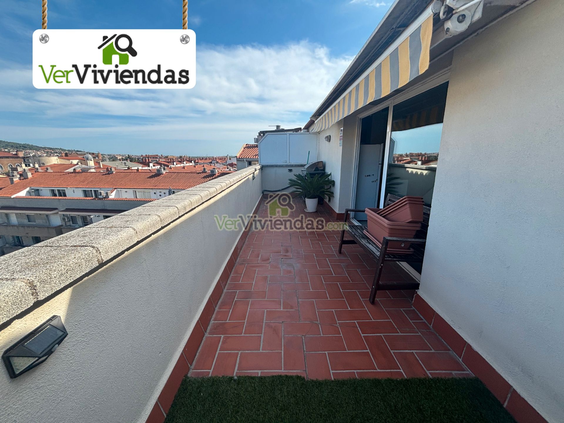 Terrace of Duplex for sale in Pallejà  with Air Conditioner, Heating and Parquet flooring