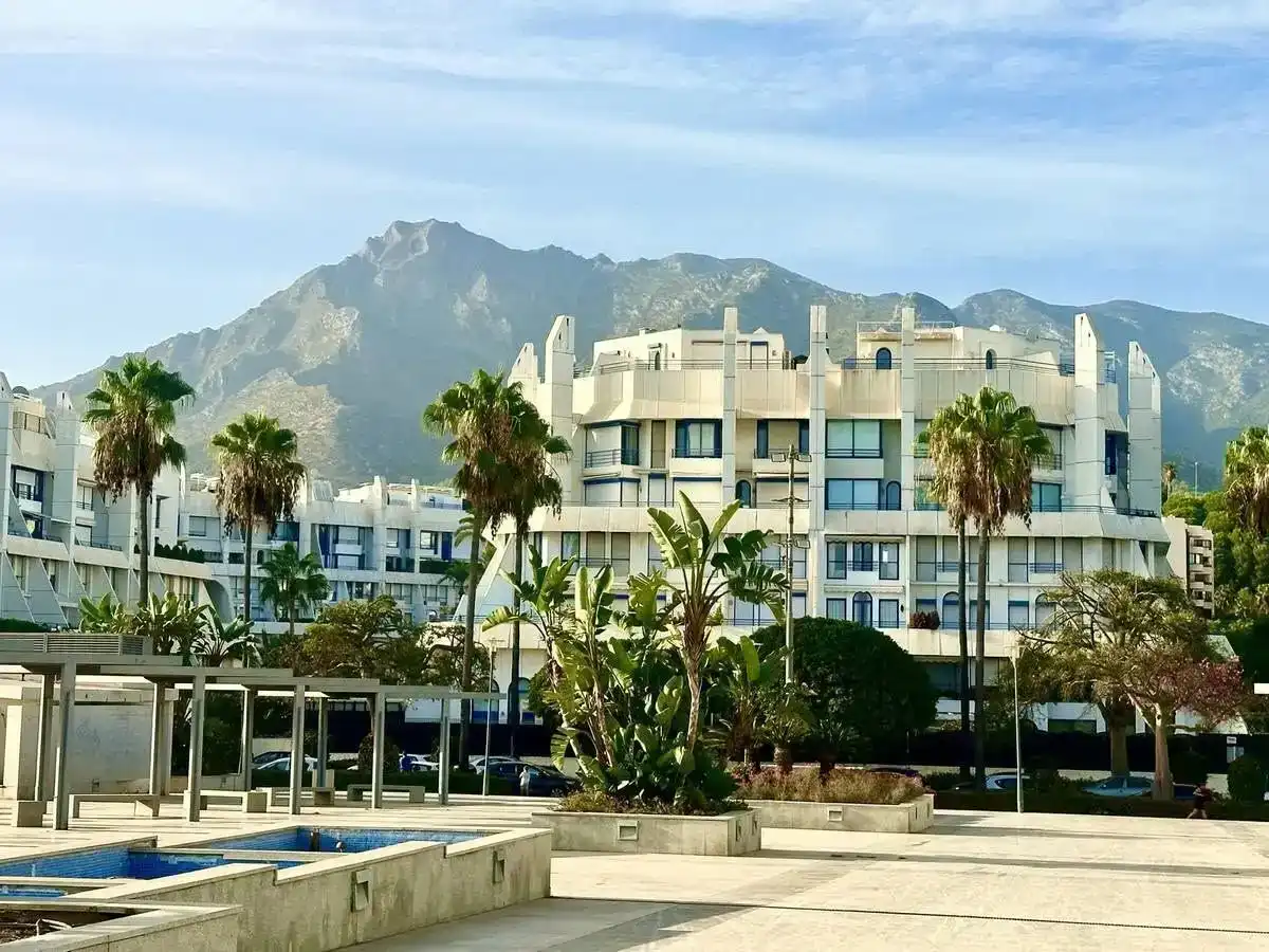 Vista exterior de Piso de alquiler en Marbella Centro