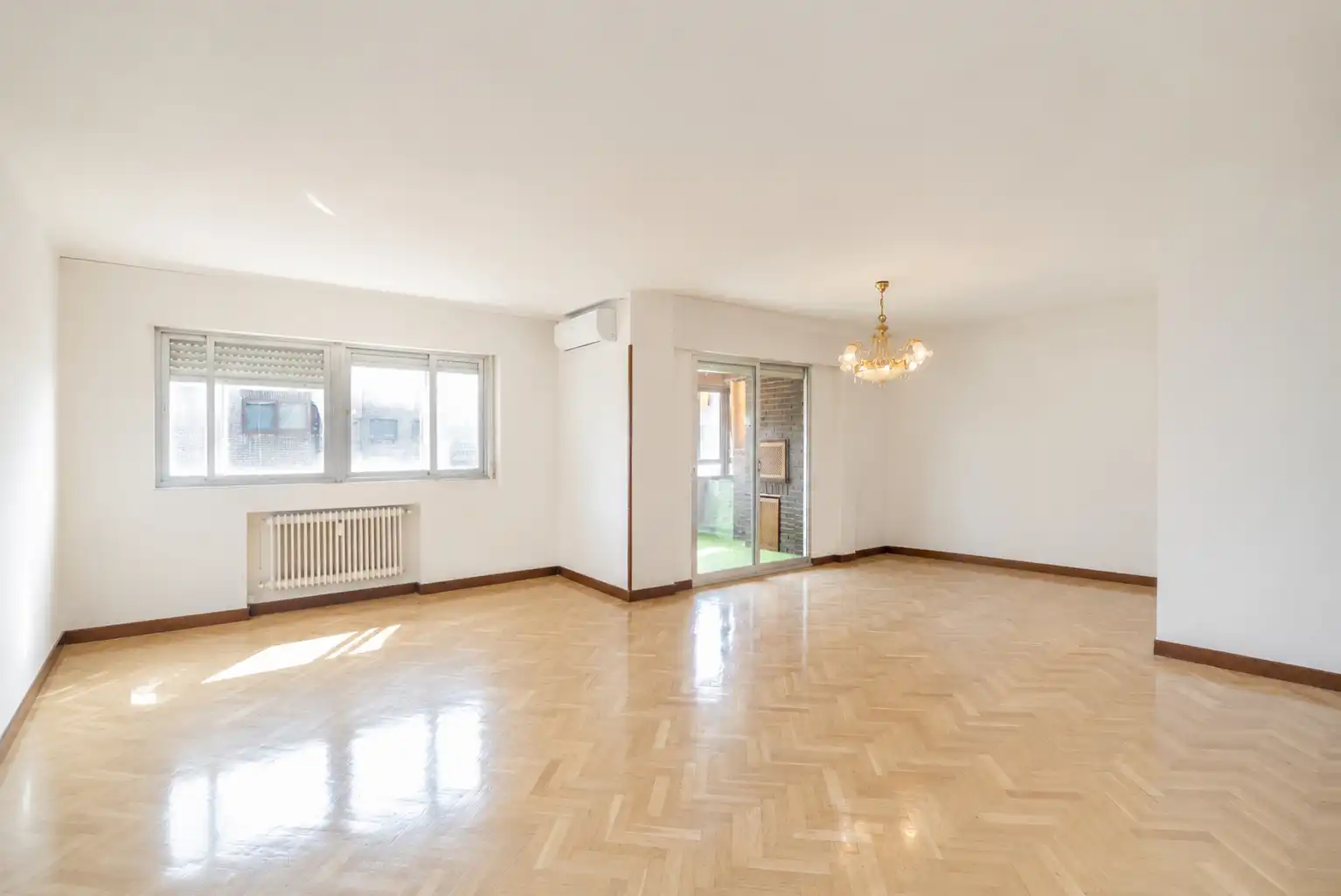 Living room of Attic for sale in Pozuelo de Alarcón  with Air Conditioner, Heating and Terrace