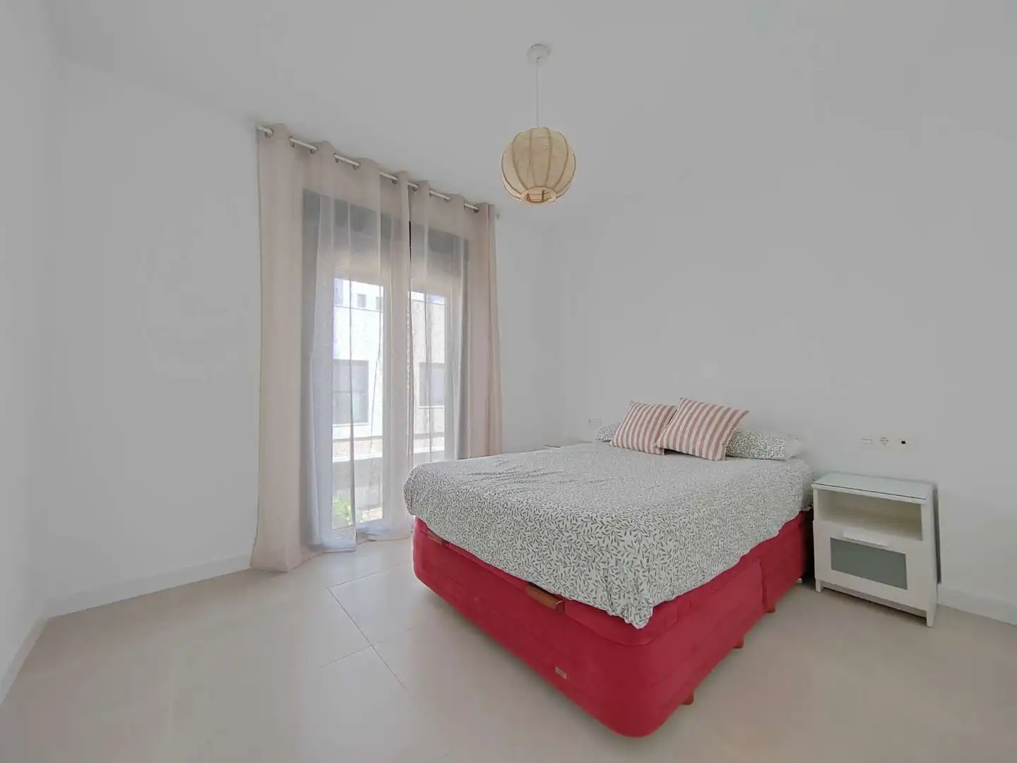 Dormitori de Casa o xalet de lloguer en Vélez-Málaga amb Aire condicionat, Terrassa i Piscina