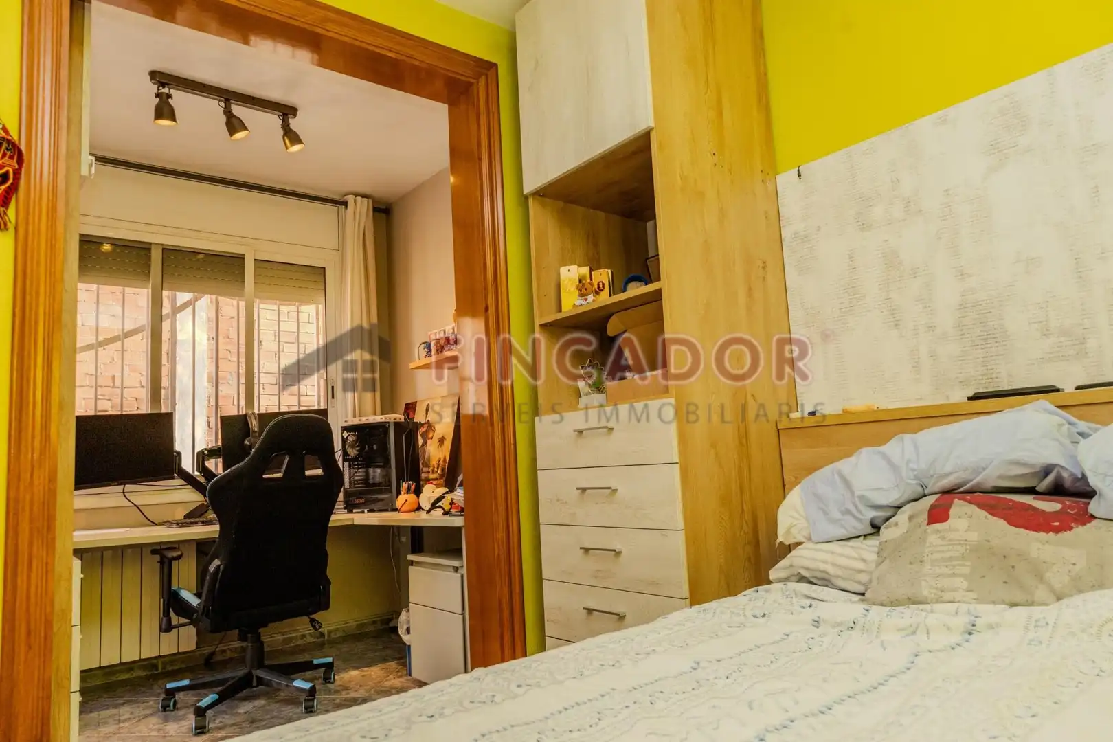 Detached homes for sale in Carrer de Gravina, Llefià