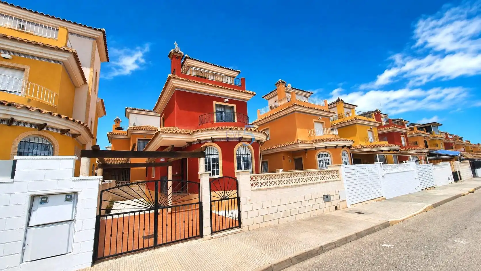 Casa con terraza en venta en Los Montesinos, imagen 8