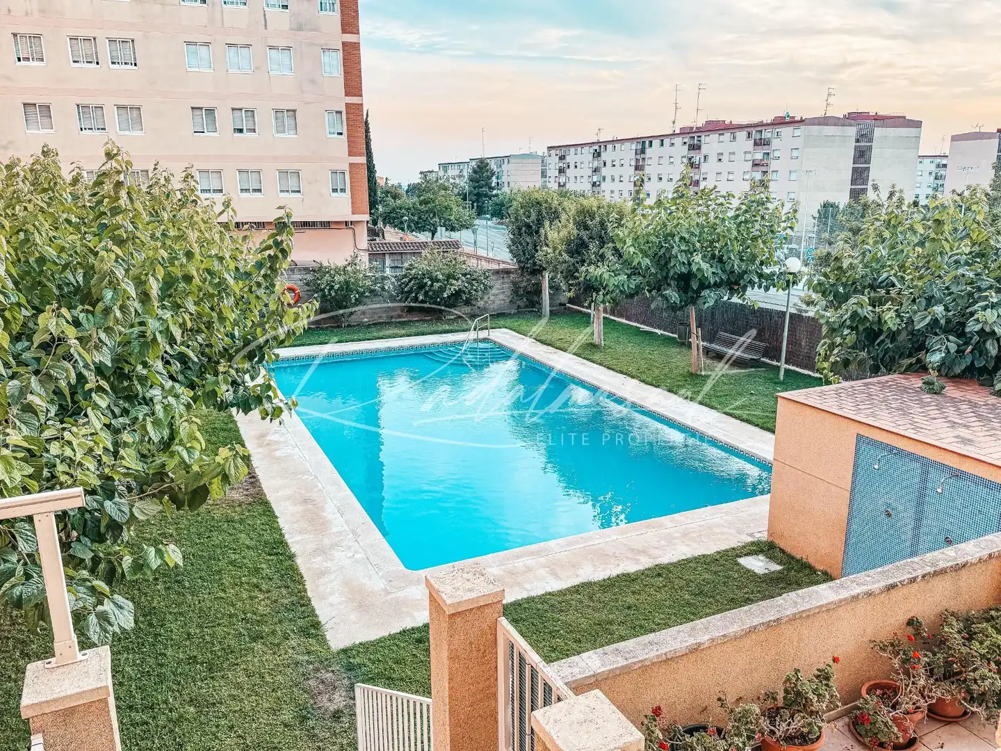 Schwimmbecken von Wohnung zum Verkauf in Tarragona mit Klimaanlage, Heizung und Terrasse