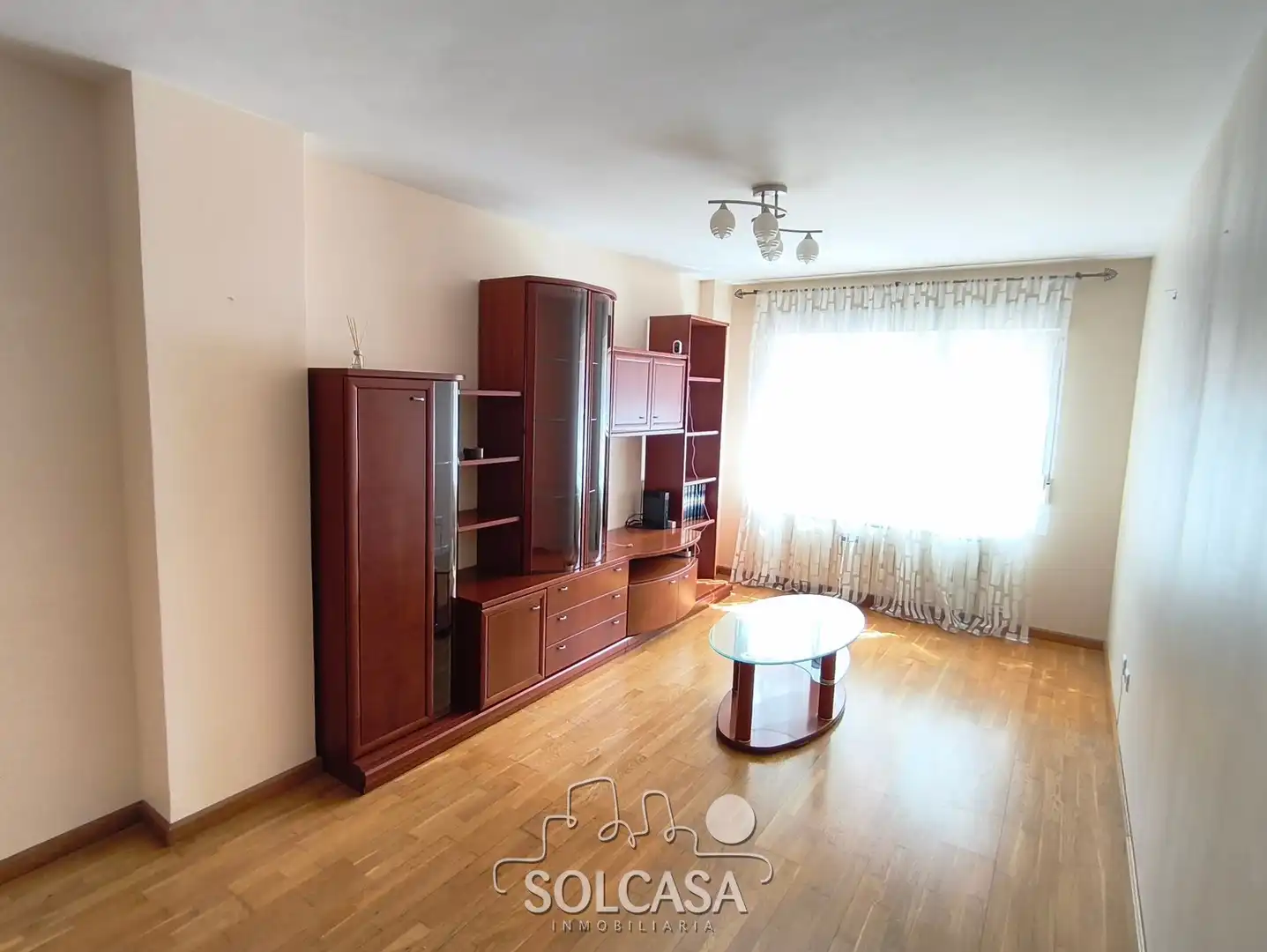 Sala d'estar de Pis en venda en Valladolid amb Calefacció, Parquet i Traster