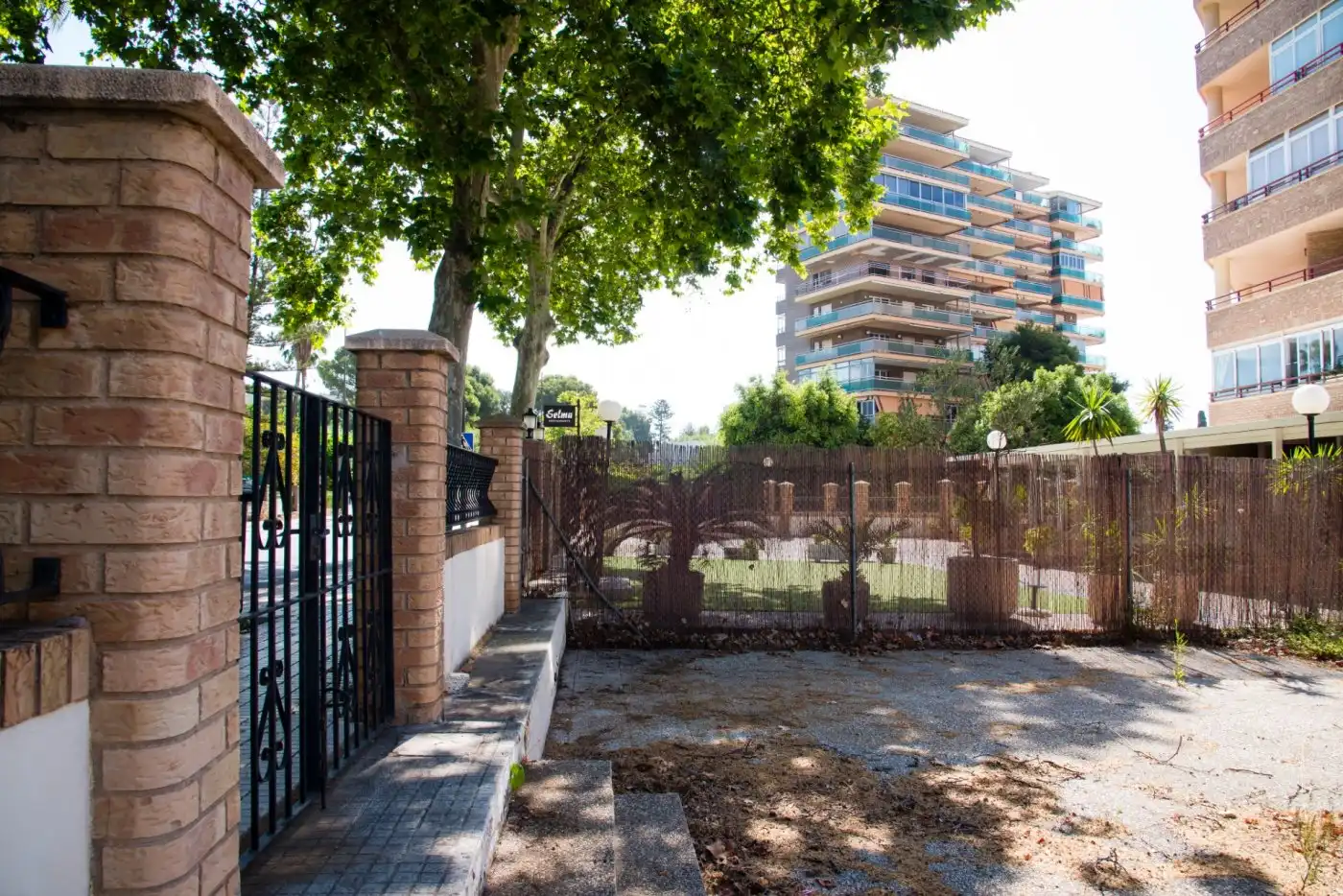 Exterior view of Commercial properties for sale in Benicasim / Benicàssim