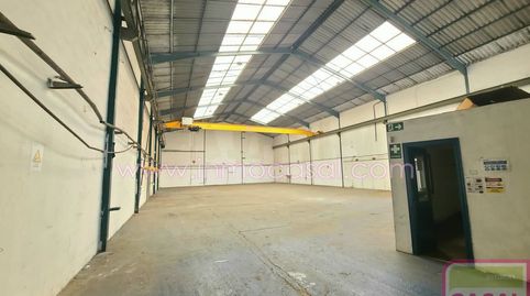 Foto 3 von Fabrikhallen zur Miete in Tremañes, Gijón