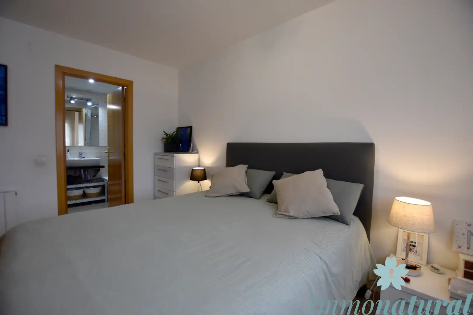 Habitación de Ático en venta en Torrelles de Llobregat con Calefacción, Terraza y Trastero