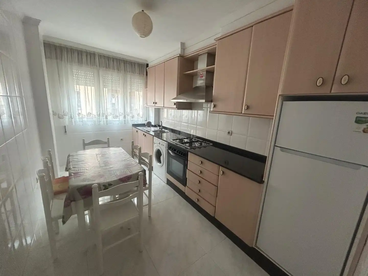 Kitchen of Flat for rent in A Pobra do Caramiñal  with Furnished