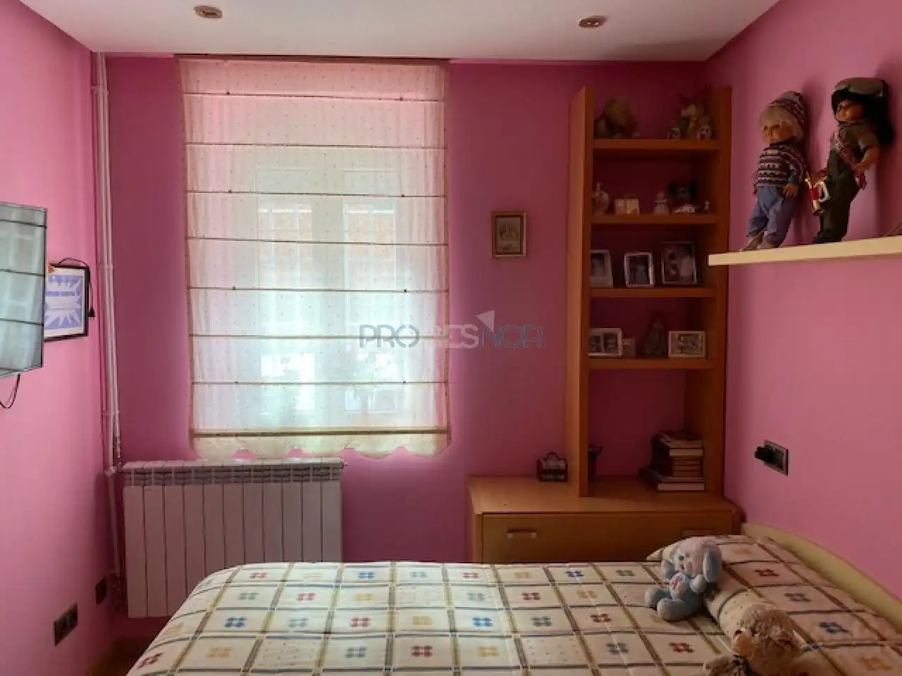 Habitación de Casa o chalet en venta en León Capital  con Calefacción, Jardín privado y Terraza