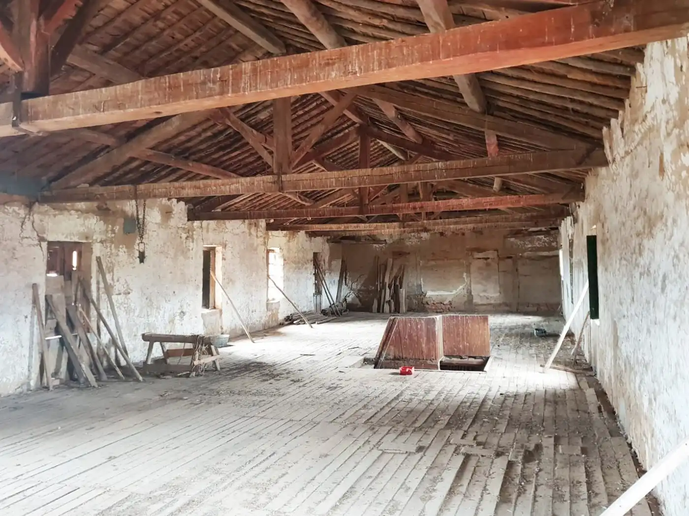 Buildings for sale in Matilla de los Caños del Río
