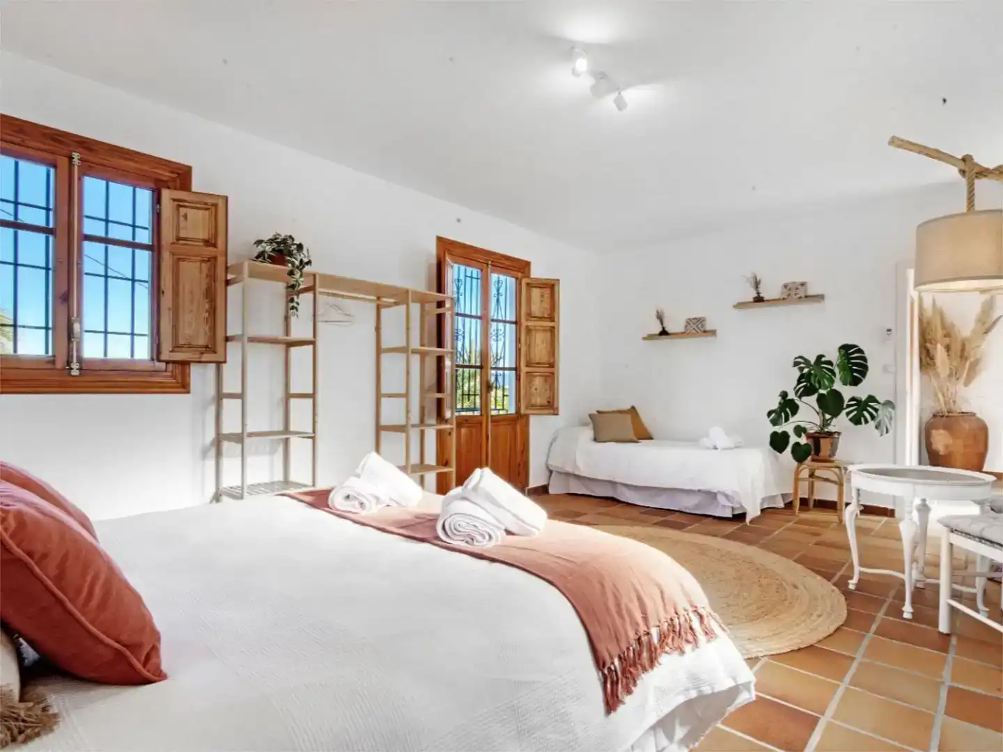 Habitación de Finca rústica de alquiler en Algemesí con Aire acondicionado, Jardín privado y Piscina