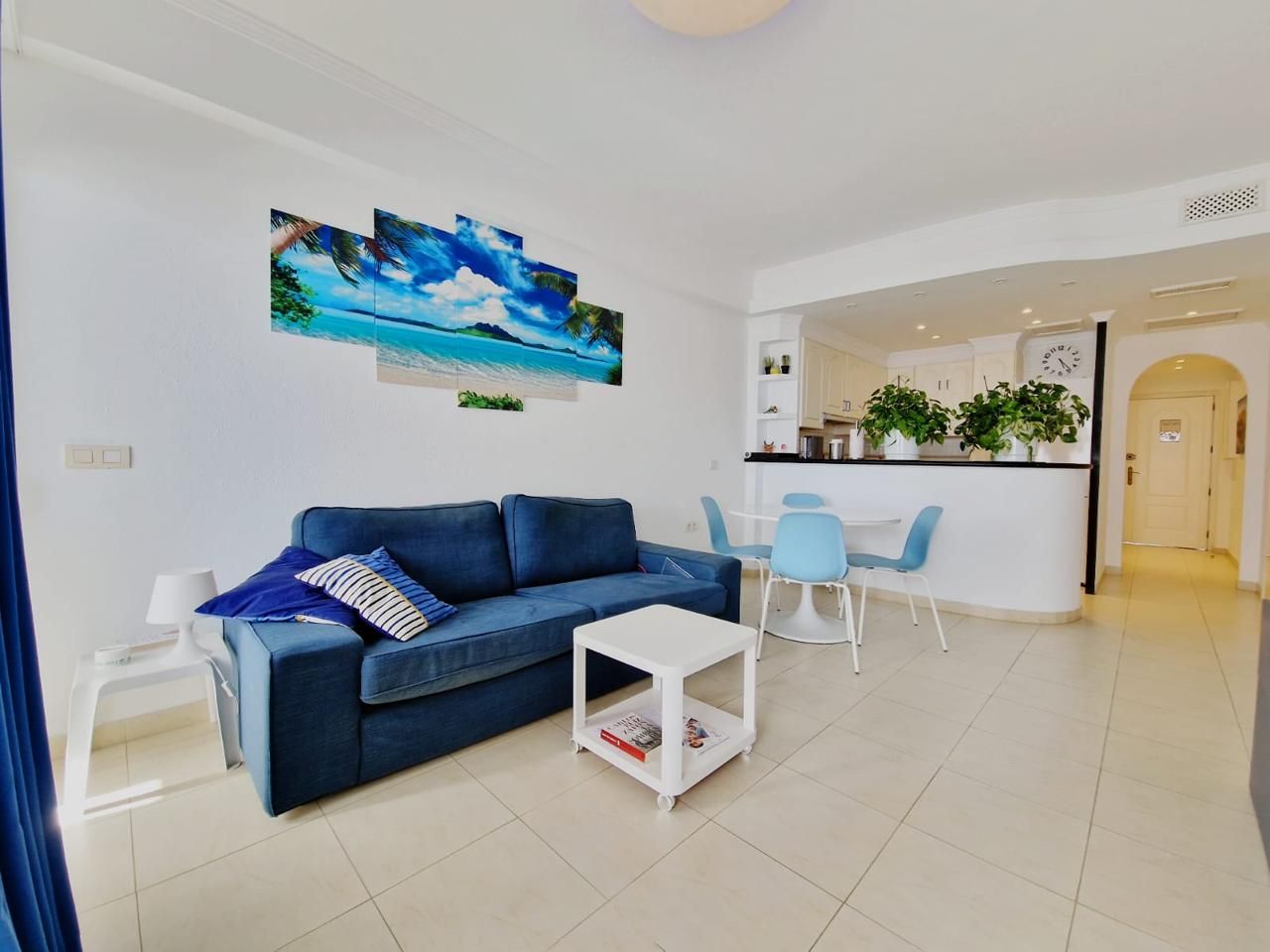 Living room of Flat for sale in Adeje  with Terrace, Furnished and Community pool