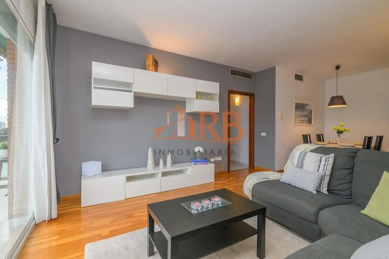 Sala de estar de Ático en venta en Castelldefels con Aire acondicionado, Calefacción y Terraza