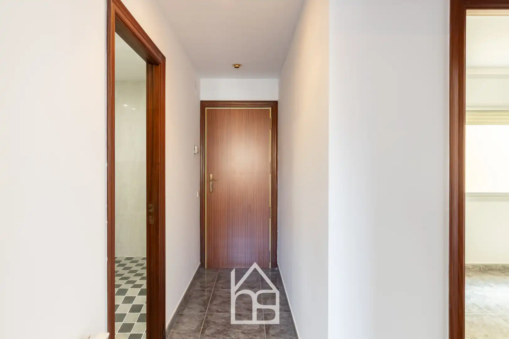 Casa adosada en venda en Cornellà de Llobregat amb Aire condicionat, Calefacció i Terrassa