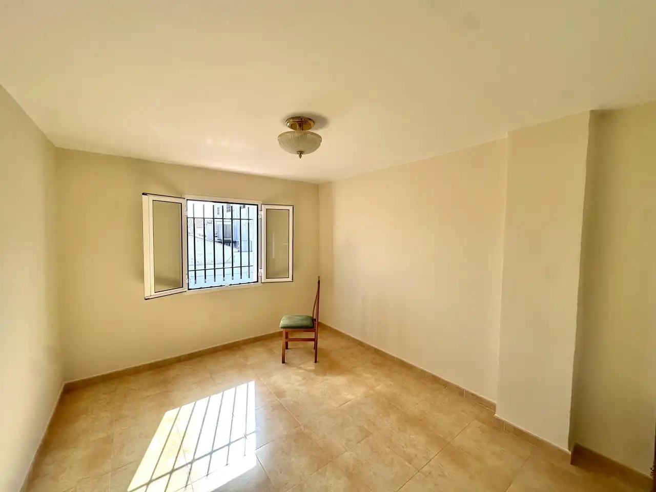 Habitación de Casa o chalet en venta en Mollina con Aire acondicionado, Jardín privado y Trastero