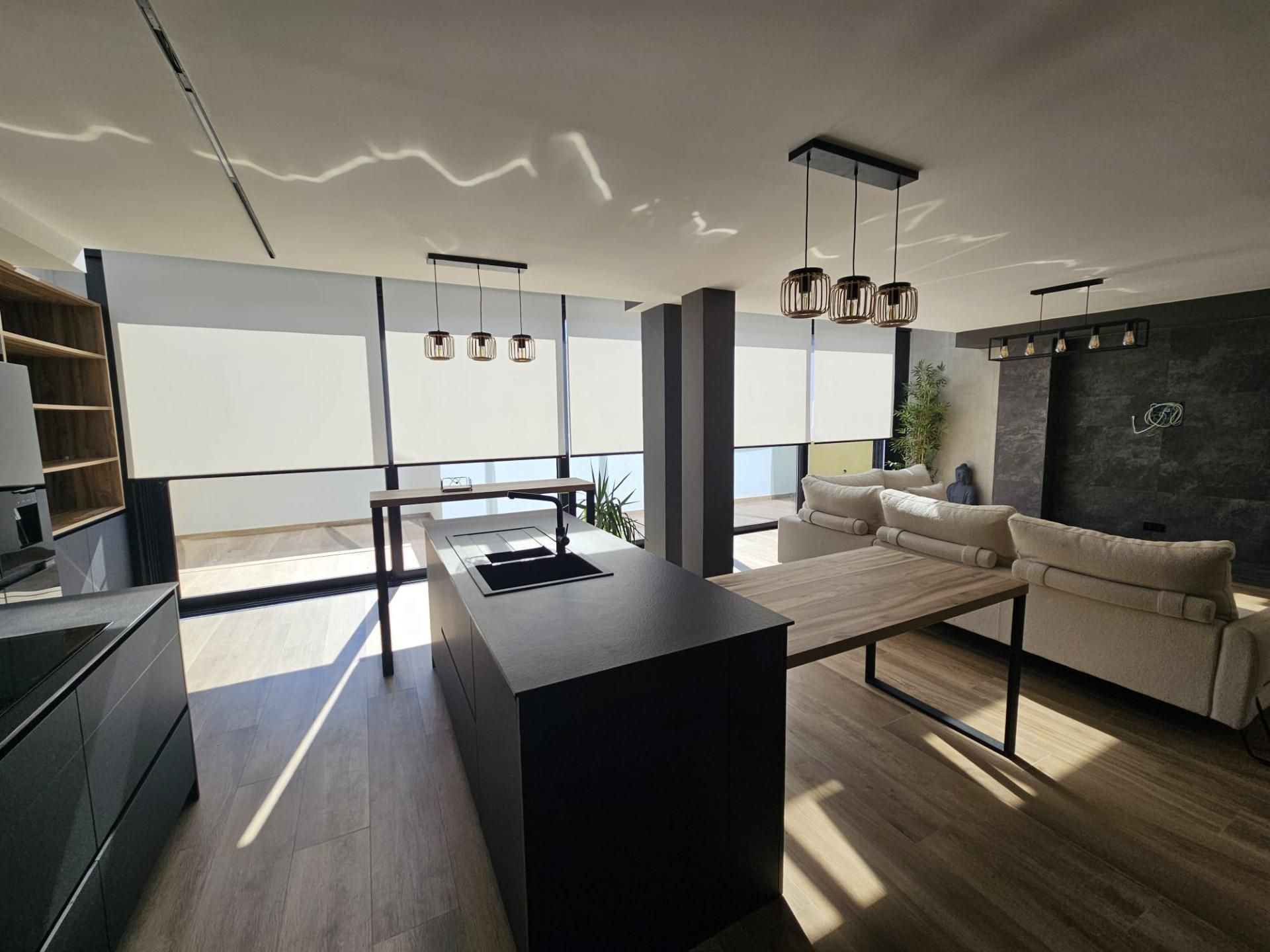 Cocina de Ático en venta en  Córdoba Capital con Aire acondicionado, Calefacción y Jardín privado