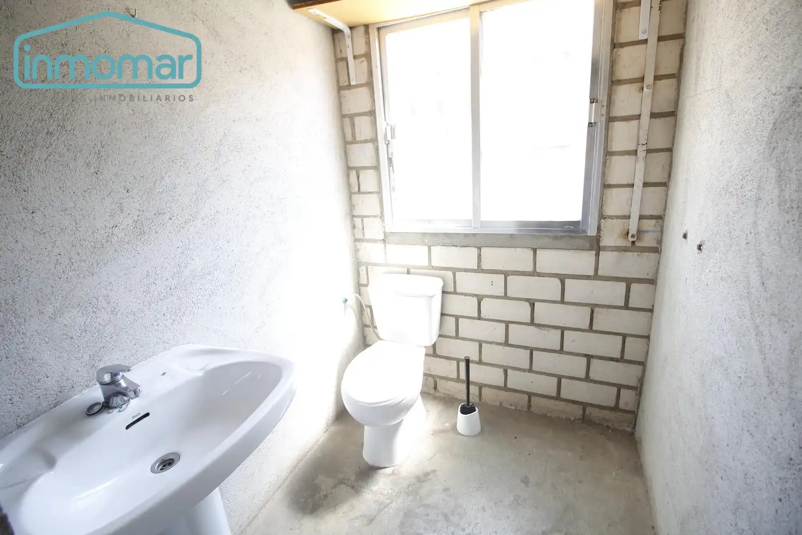 Badezimmer von Fabrikhallen zur Miete in Toledo