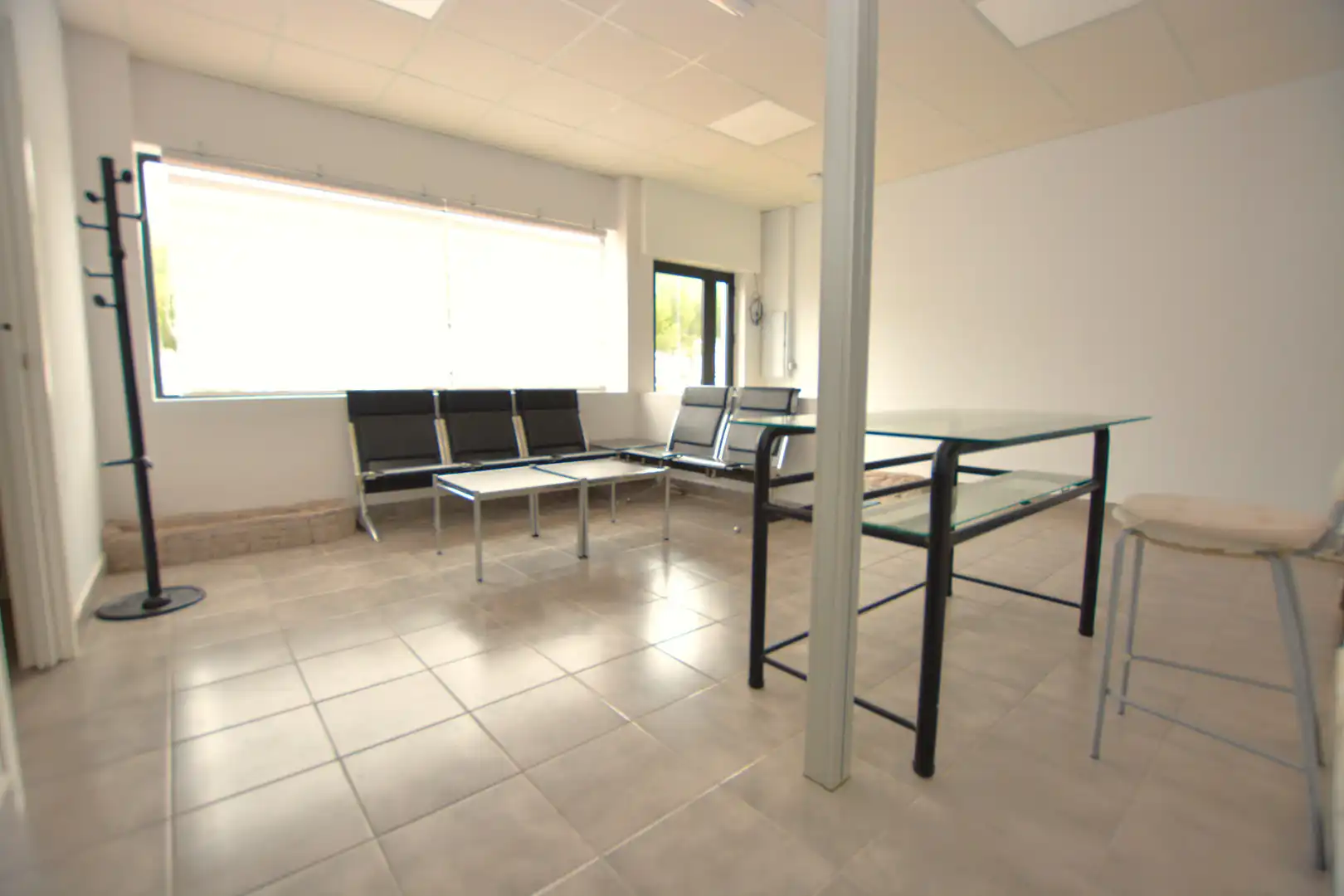 Commercial properties for sale in Alcalá de Guadaira  with Air Conditioner, Heating and Internet