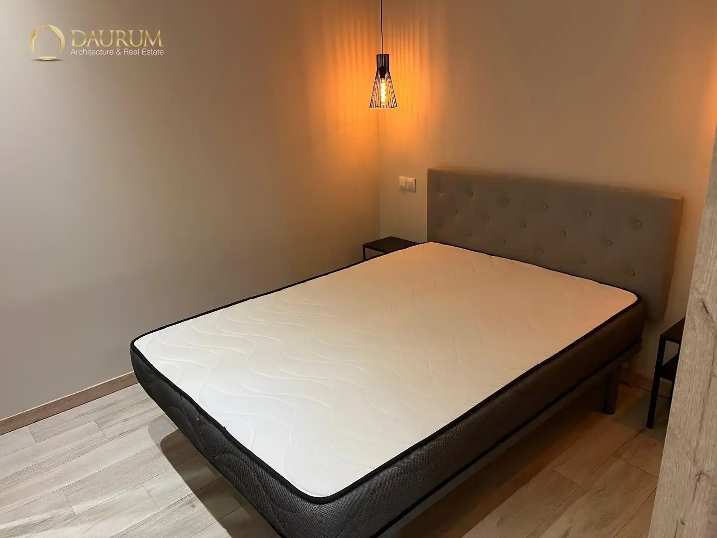 Flat for sale in CALLE SERRANILLOS, imagen 2
