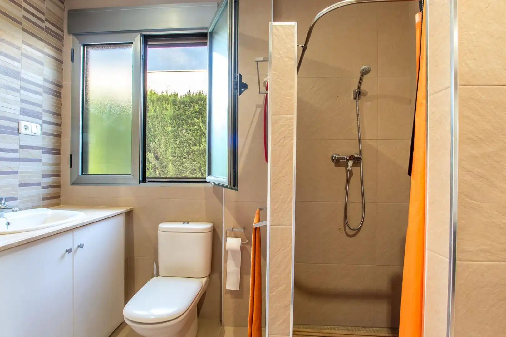 Baño de Casa o chalet en venta en Molina de Segura con Aire acondicionado, Calefacción y Jardín privado