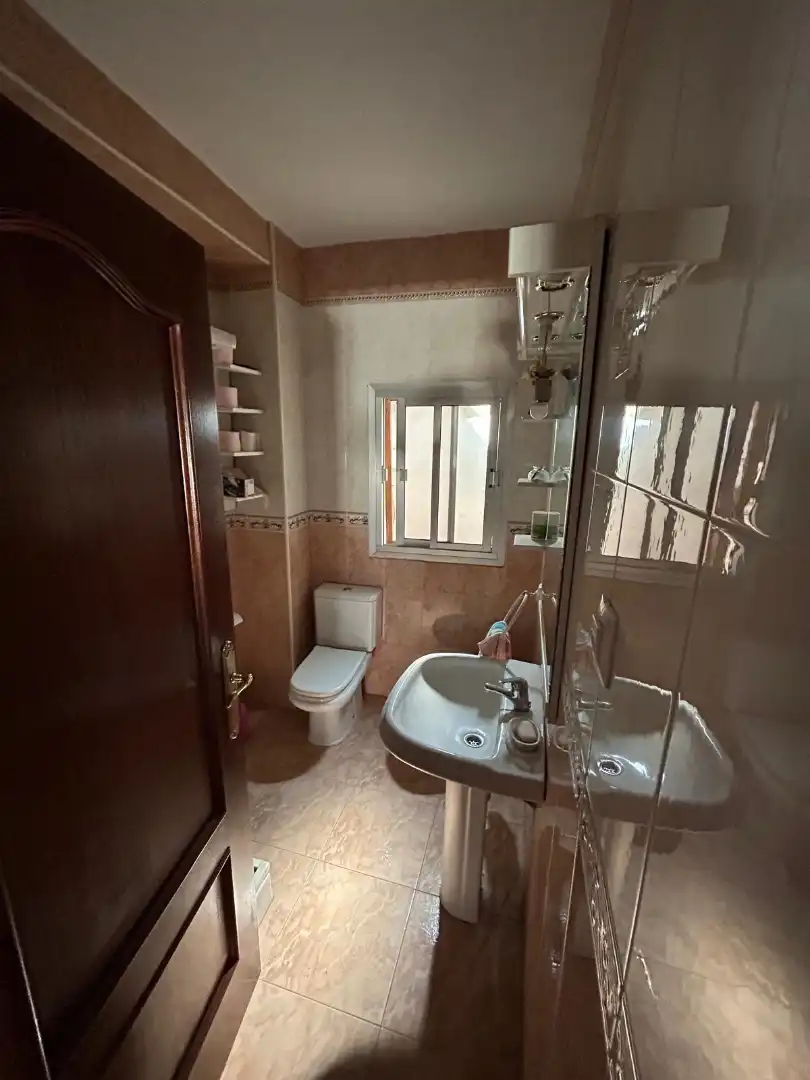 Baño de Casa o chalet en venta en Linares con Calefacción y Terraza
