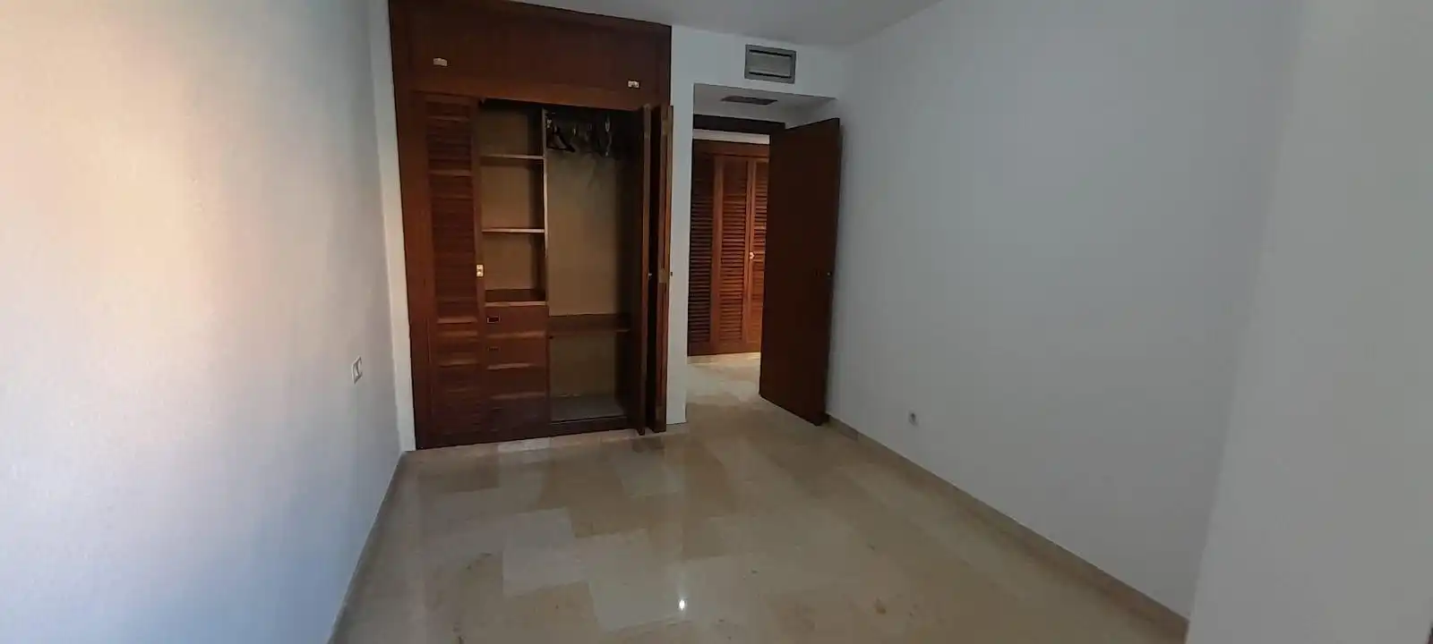 Habitación de Piso en venta en Córdoba con Calefacción