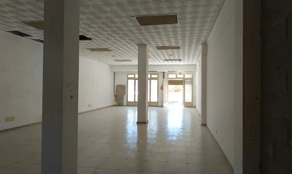 Local comercial en alquiler en C/ Francisco López Sánchez, imagen 4