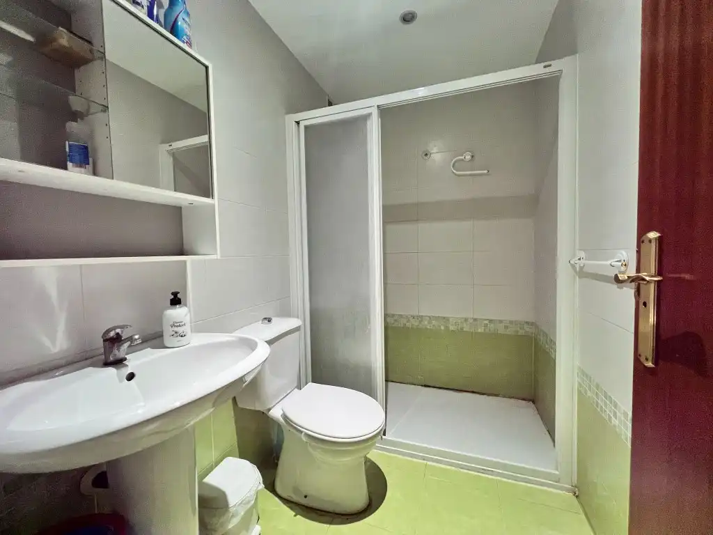 Baño de Piso en venta en Vélez-Málaga con Aire acondicionado y Terraza