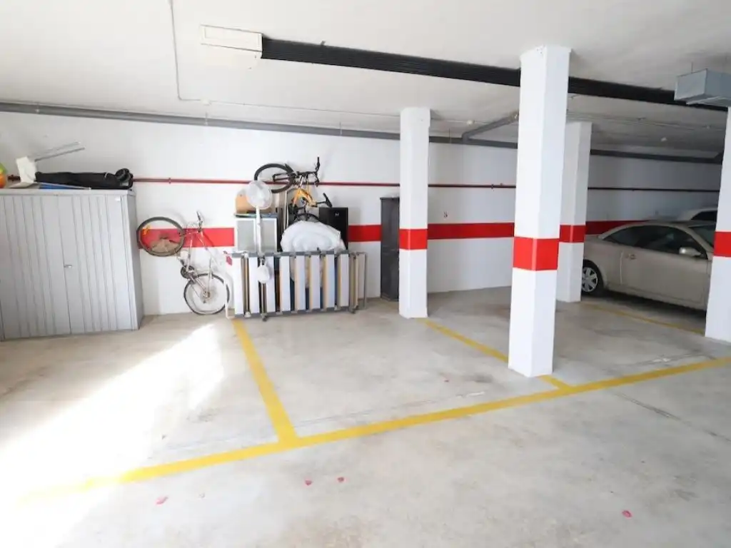 Parking of Houses for sale in Orihuela  with Air Conditioner, Heating and Furnished