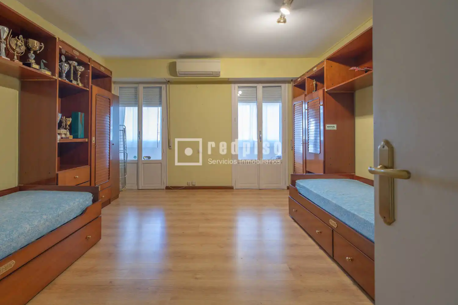Schlafzimmer von Wohnung zum Verkauf in Madrid mit Klimaanlage, Heizung und Terrasse
