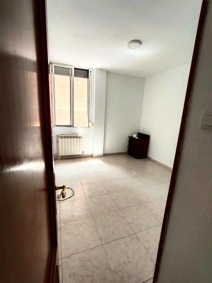 Dormitori de Pis en venda en Madrid amb Calefacció i Terrassa