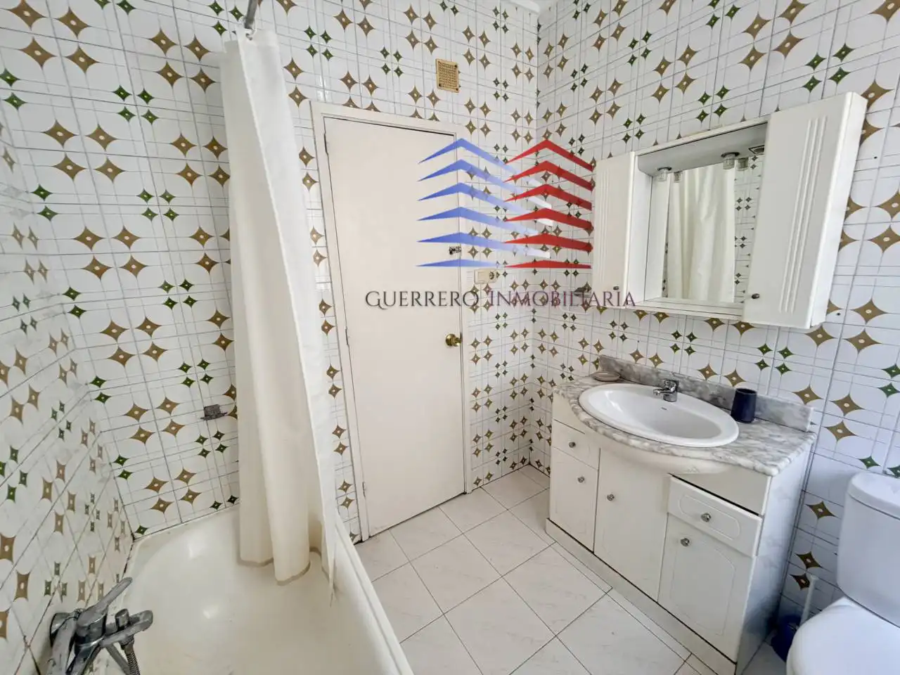Badezimmer von Wohnung zur Miete in Ourense Capital  mit Heizung, Möbliert und Balkon