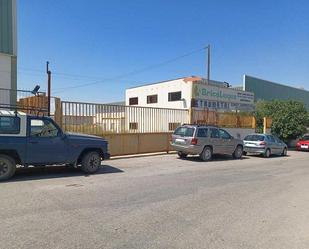 Außenansicht von Fabrikhallen zum verkauf in Torreperogil