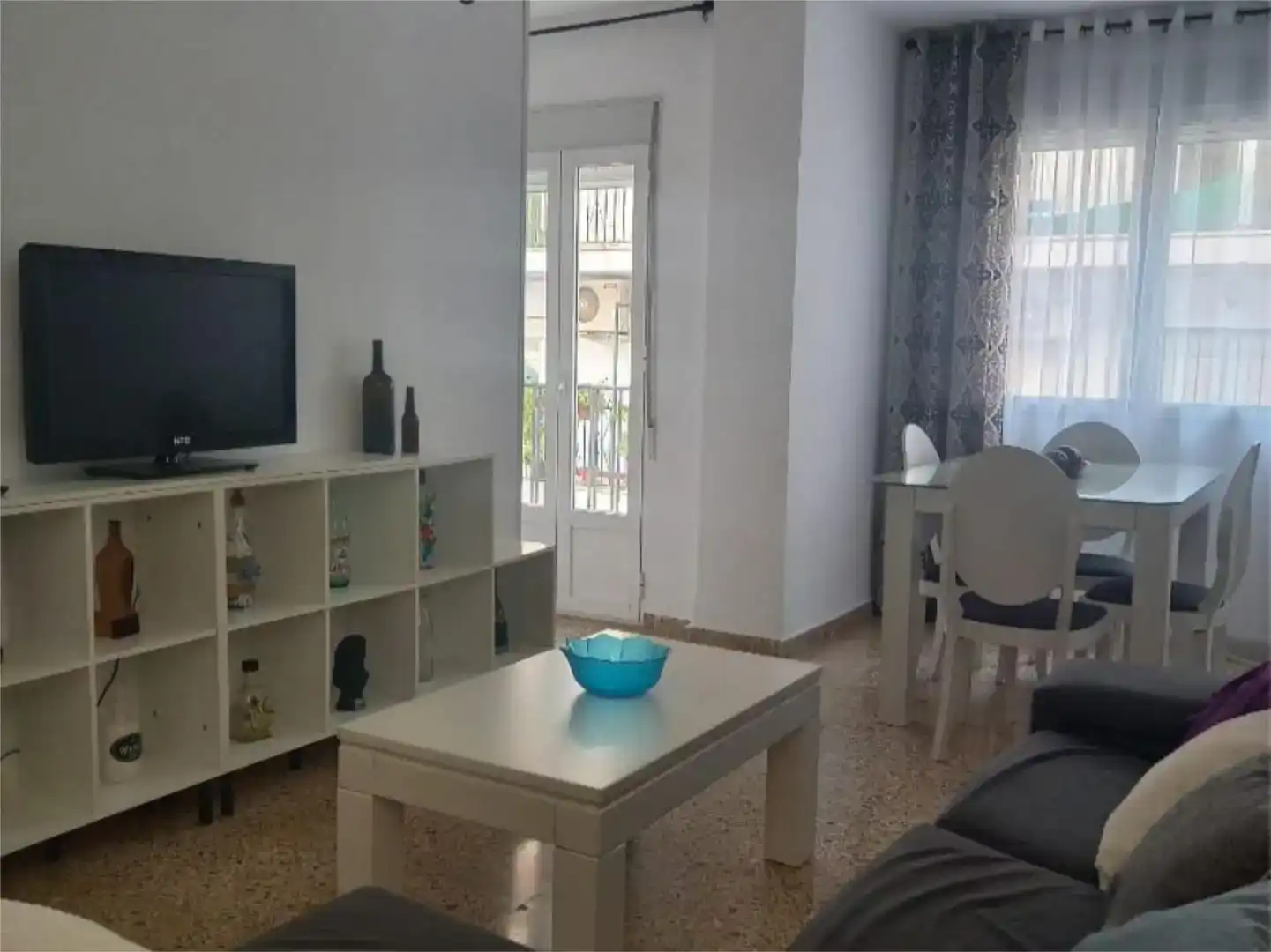 Living room of Flat for share in Cazorla  with Furnished, Oven and Washing machine
