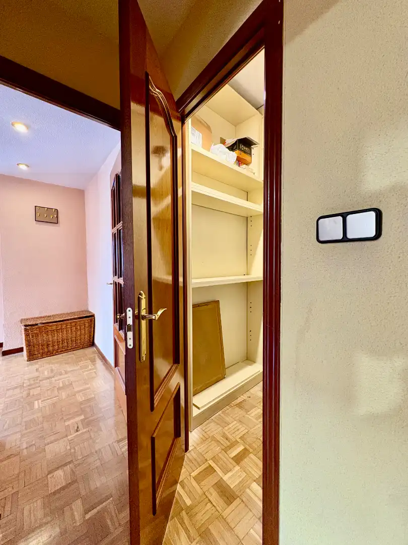 Wohnung zum Verkauf in Madrid mit Klimaanlage, Heizung und Parkett