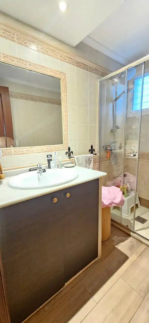 Baño de Piso en venta en Dos Hermanas con Aire acondicionado, Calefacción y Terraza