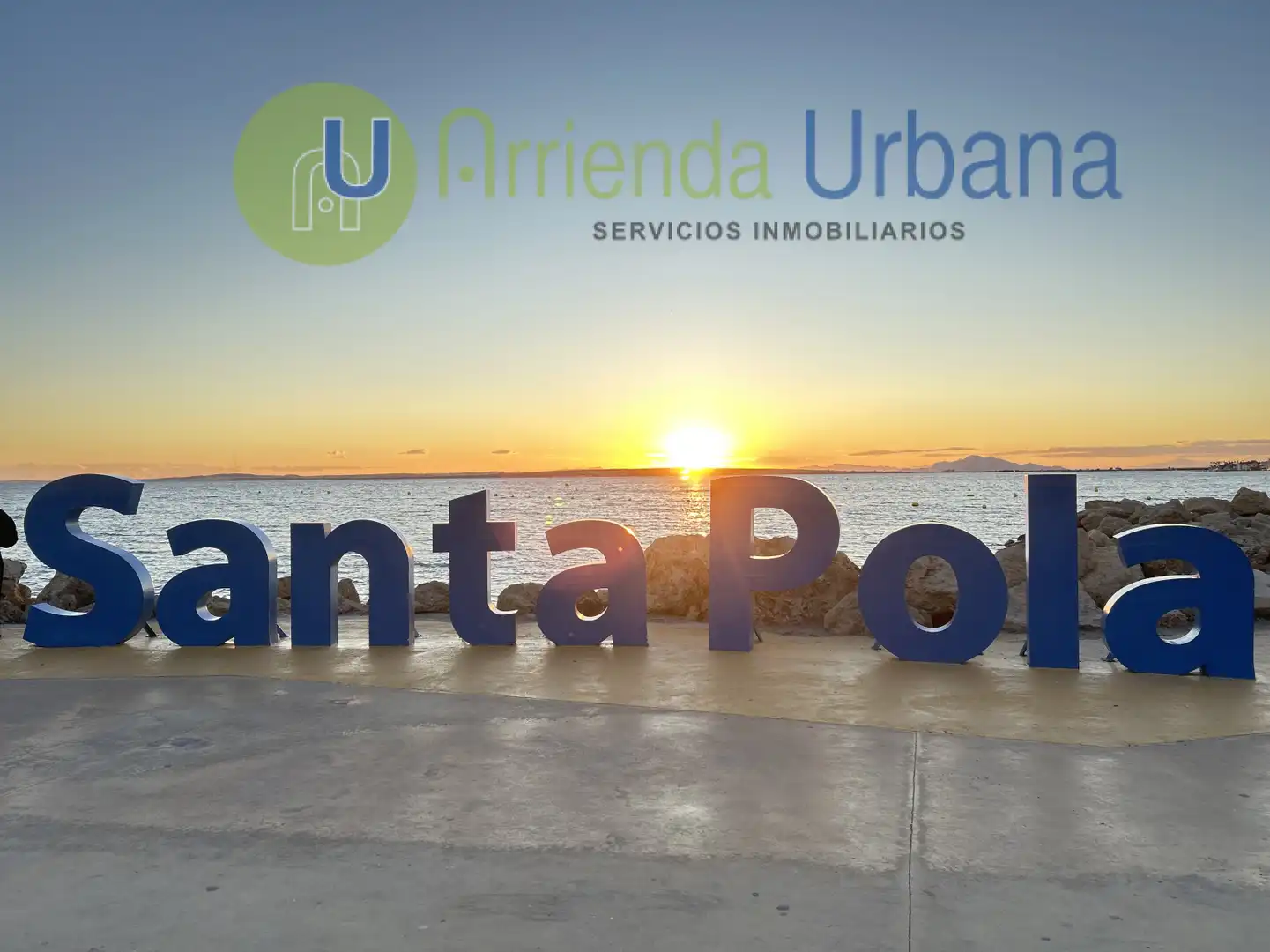 Vista exterior de Àtic en venda en Santa Pola amb Calefacció, Piscina i Balcó